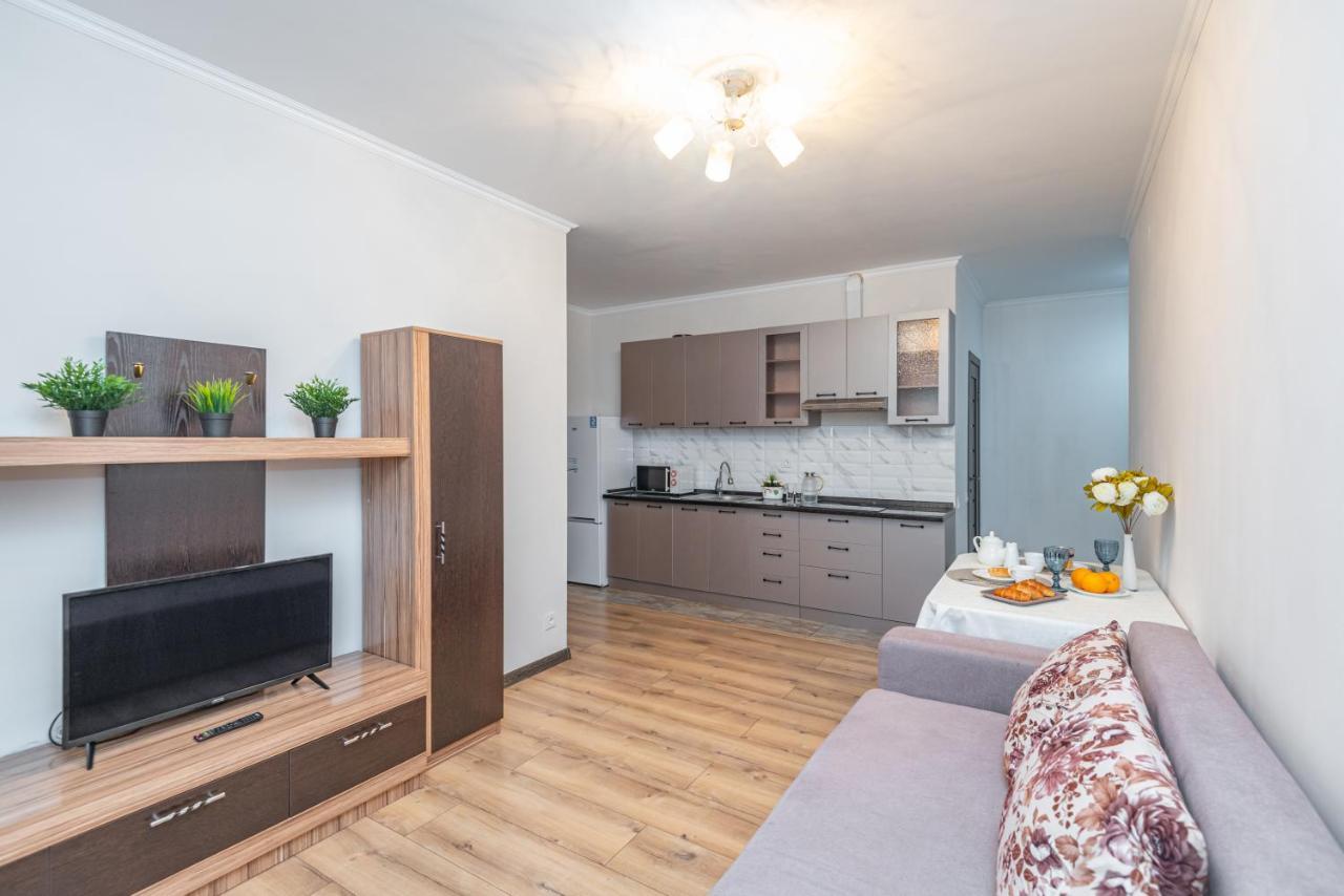 ЖК Sauran Towers comfort Астана Екстер'єр фото