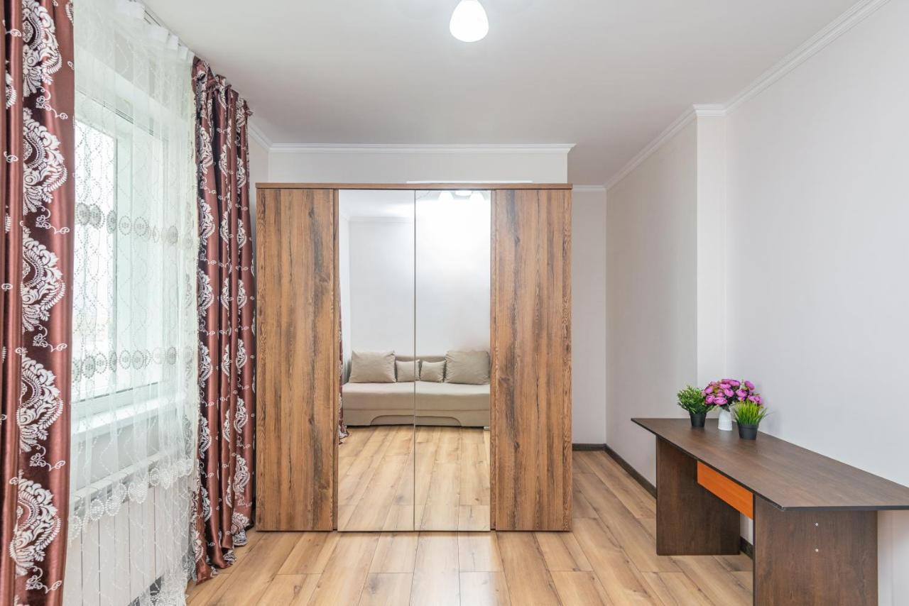 ЖК Sauran Towers comfort Астана Екстер'єр фото